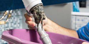 5 Signs Your Pipes Are Clogged
